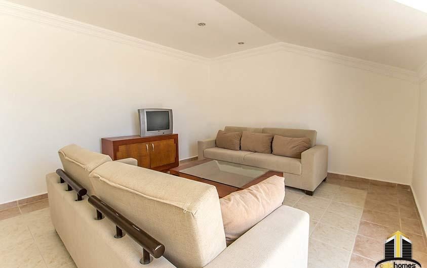 900 meter to Cleopatra Baech