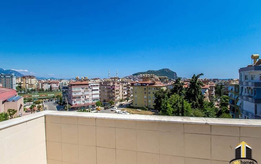 900 meter to Cleopatra Baech