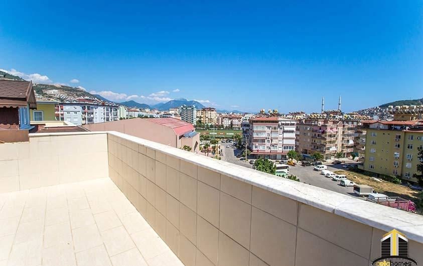 900 meter to Cleopatra Baech