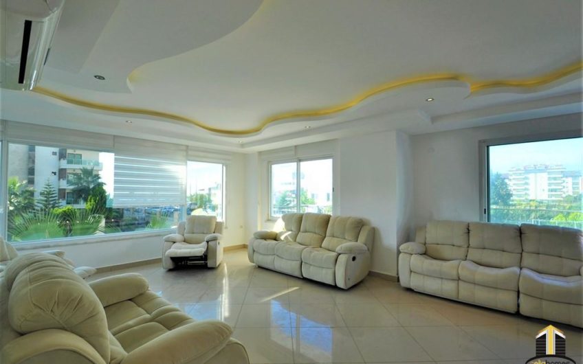 Luxury Penthouse For Sale in Hexa Residence in Kargicak!