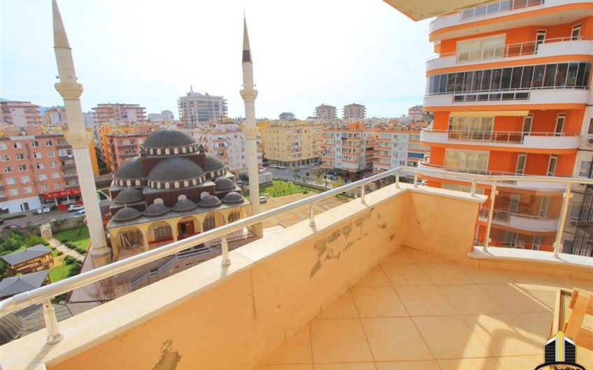 King size at first sea line in Mahmutlar