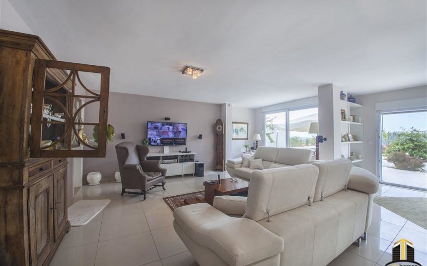 Luxury Penthouse For Sale in Hexa Residence in Kargicak!