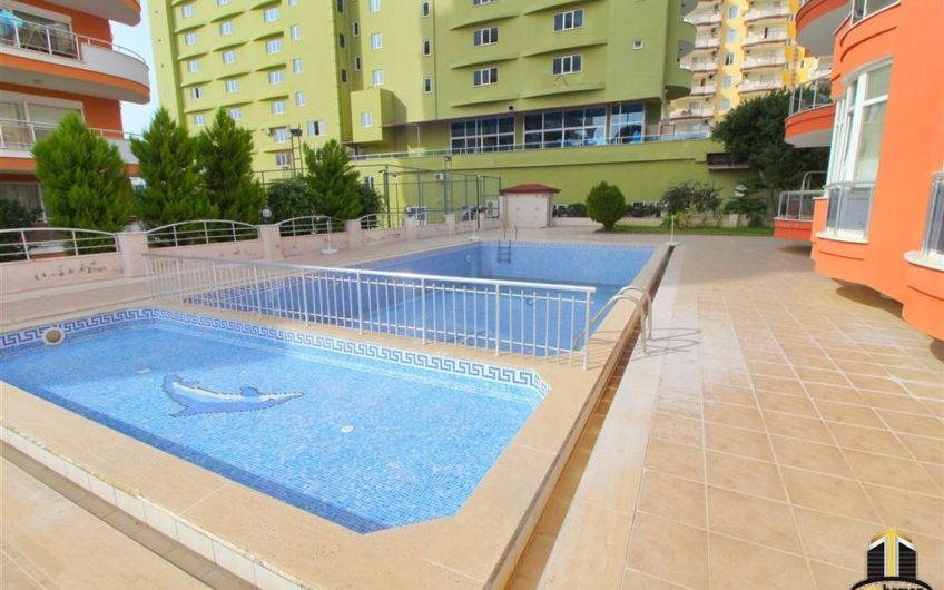 King size at first sea line in Mahmutlar