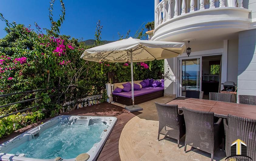 Prestigious & Luxurious Villas For Sale in Oasis Club II Residence in Konakli!