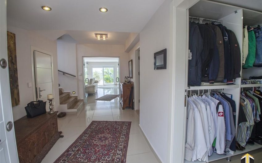 Luxury Penthouse For Sale in Hexa Residence in Kargicak!