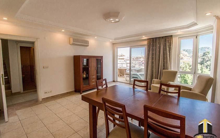 900 meter to Cleopatra Baech