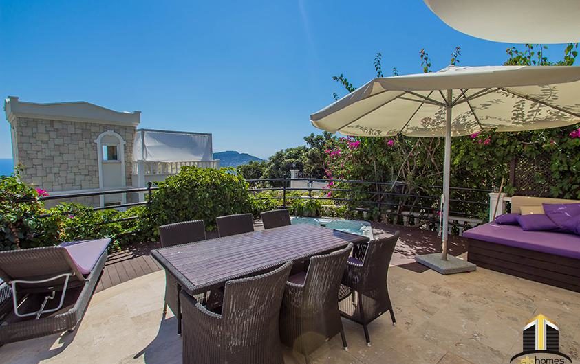 Prestigious & Luxurious Villas For Sale in Oasis Club II Residence in Konakli!