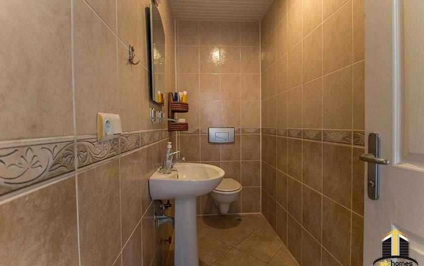 900 meter to Cleopatra Baech