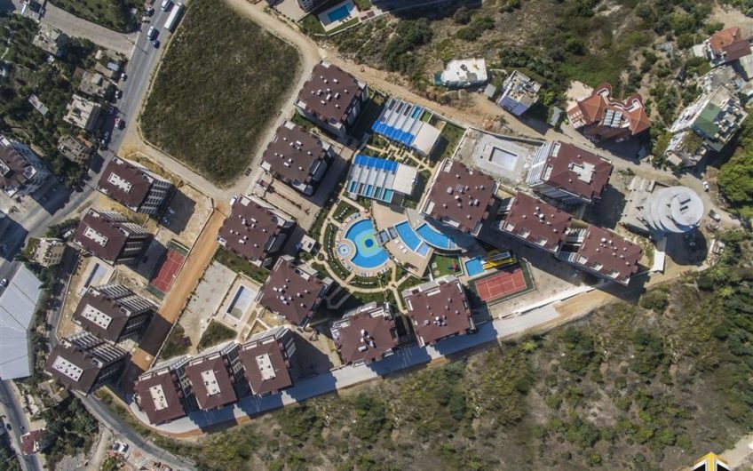 King size at first sea line in Mahmutlar