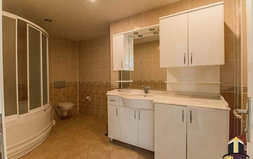 900 meter to Cleopatra Baech