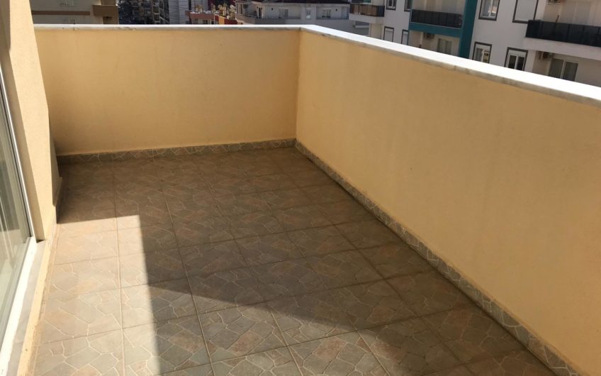 Fullt möbelard studio lägenhet i Mahmutlar