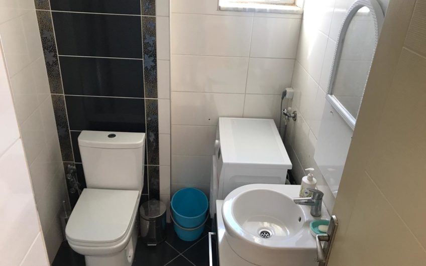 Fullt möbelard studio lägenhet i Mahmutlar