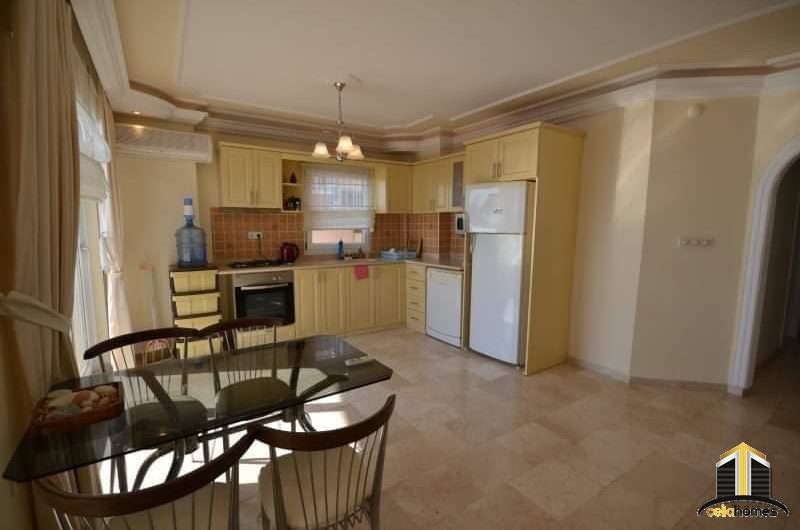 Mahmutlarda denize sifir penthouse