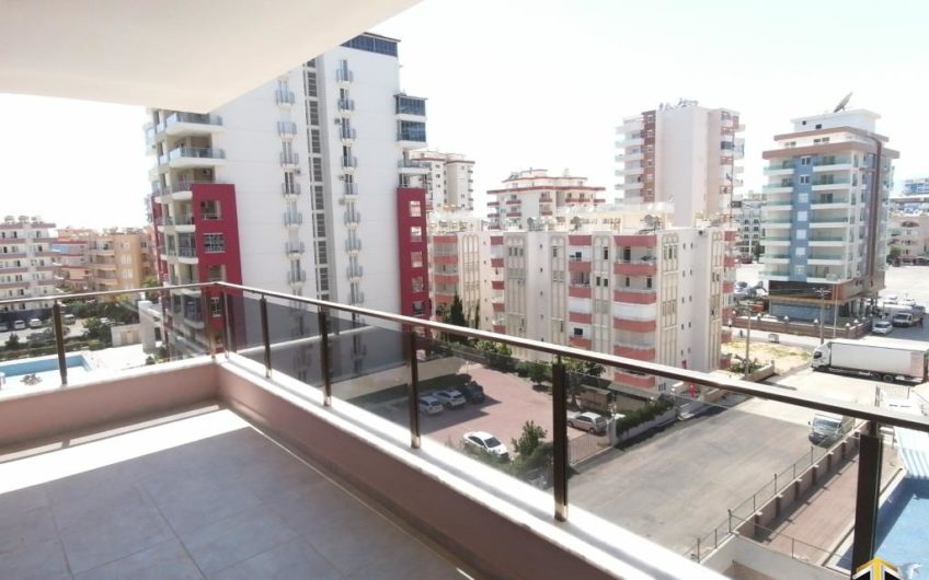 Mahmutlarda Vivamus sitesinde 3+1 daire