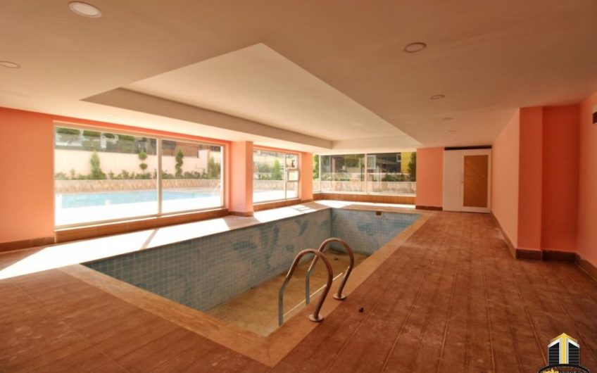 Mahmutlarda Vivamus sitesinde 3+1 daire