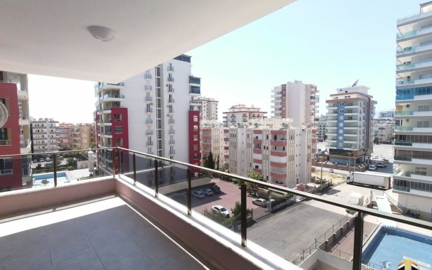 Mahmutlarda Vivamus sitesinde 3+1 daire