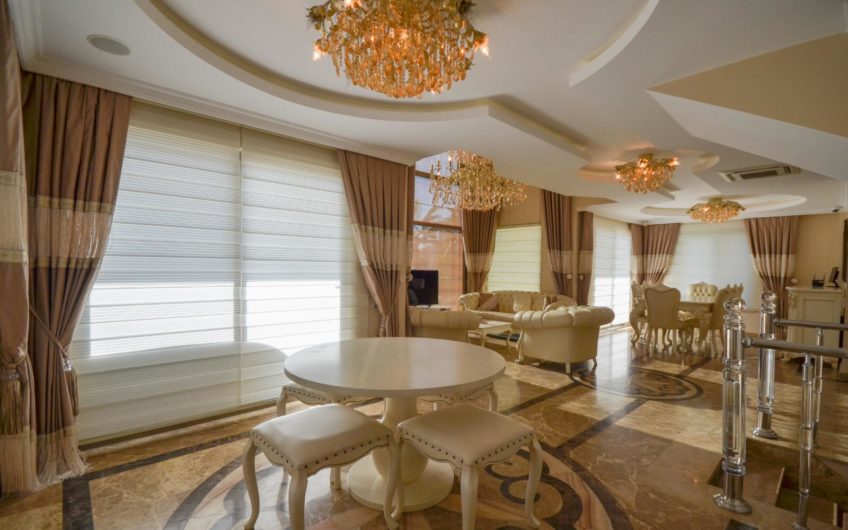 Neue LUX Villa mit Pool- und Meerblick in Kargicak