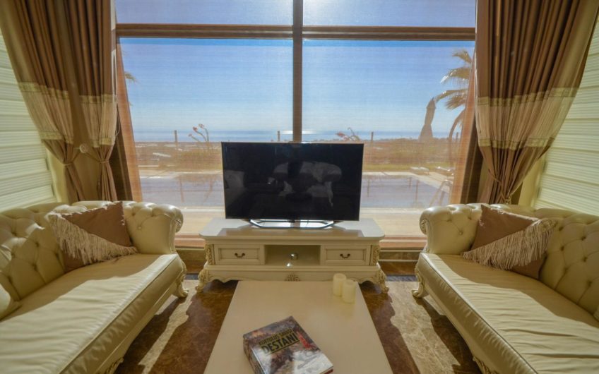 Neue LUX Villa mit Pool- und Meerblick in Kargicak