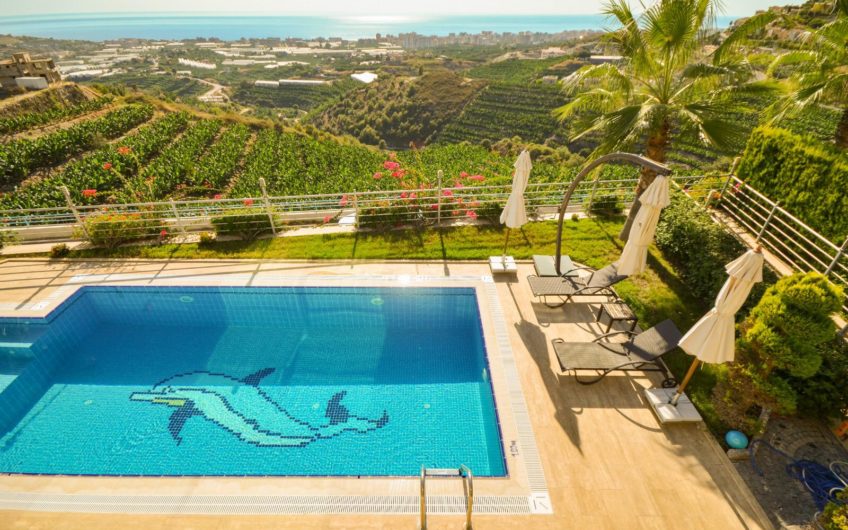 Neue LUX Villa mit Pool- und Meerblick in Kargicak