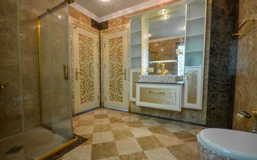 Neue LUX Villa mit Pool- und Meerblick in Kargicak