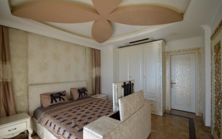 Neue LUX Villa mit Pool- und Meerblick in Kargicak