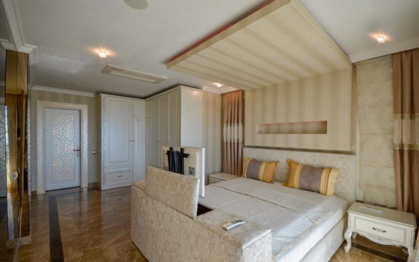 Neue LUX Villa mit Pool- und Meerblick in Kargicak