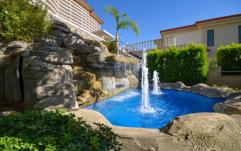 Neue LUX Villa mit Pool- und Meerblick in Kargicak