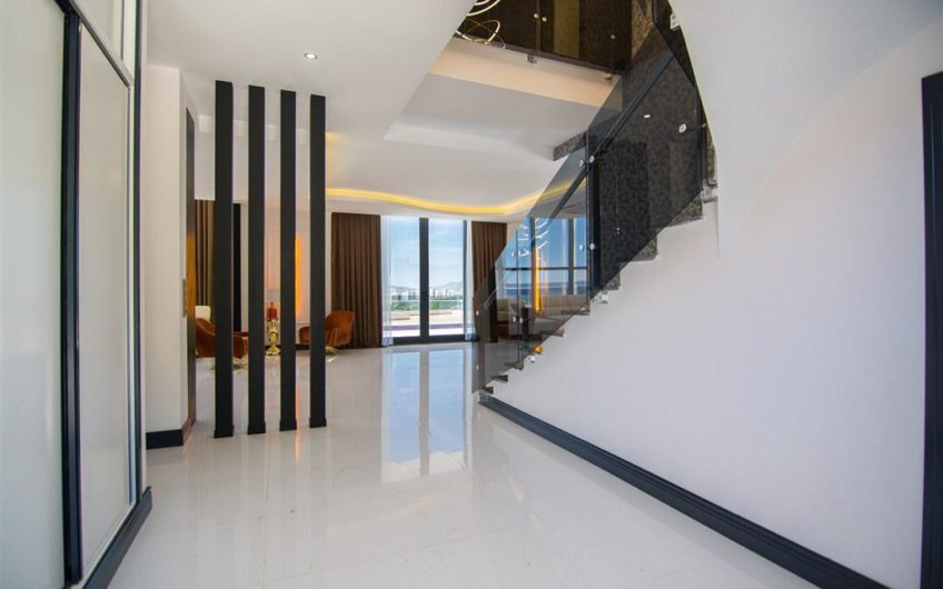 Luksus møbleret villa med havudsigt i Alanya