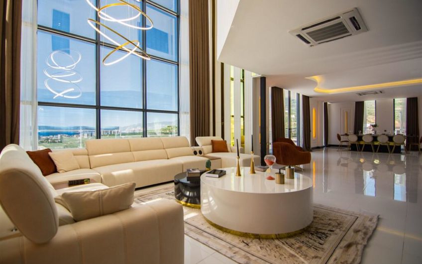 Luksus møbleret villa med havudsigt i Alanya