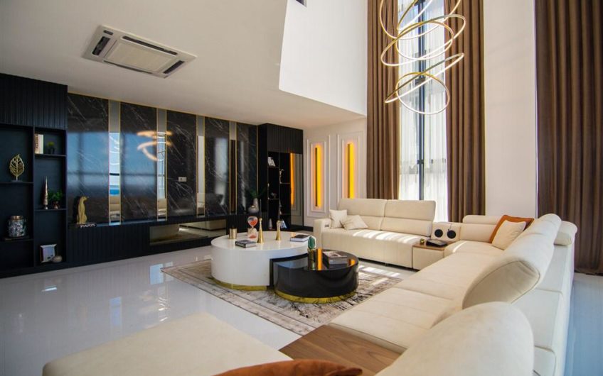 Luksus møbleret villa med havudsigt i Alanya