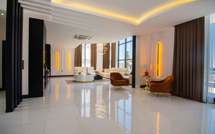 Luksus møbleret villa med havudsigt i Alanya