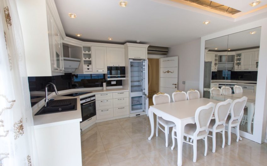 Empire Residence Mahmutlar’da deniz manzaralı rahat daire