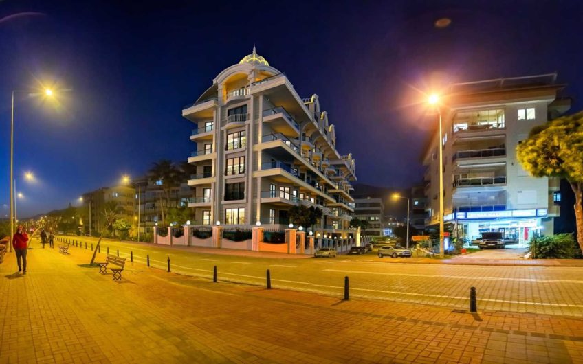 Lejligheder og penthouselejligheder ved havet i et førsteklasses kompleks