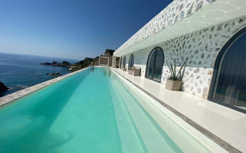 Fabulous villa near the ancient city and Aytap bay in Alanya