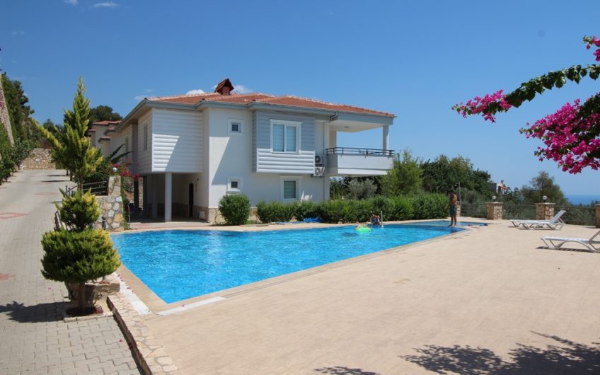 Villa 3+1 deniz manzaralı