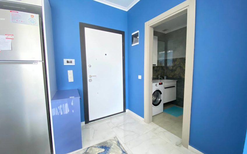 (English) Apartment 1+1 in the Blue tower residence in Mahmutlar